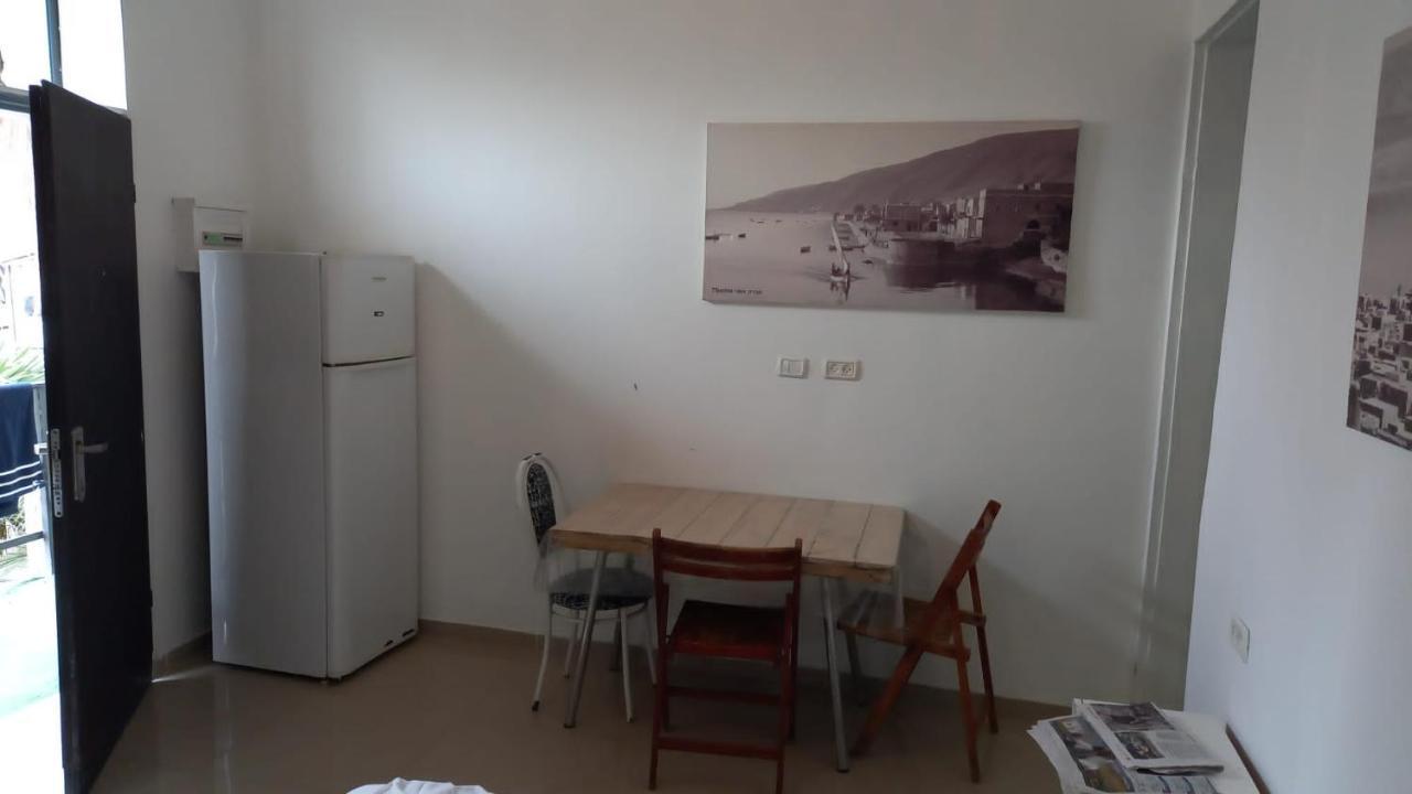 פינה שקטה דקה הליכה לכנרת והטיילת Lägenhet Tiberias Exteriör bild